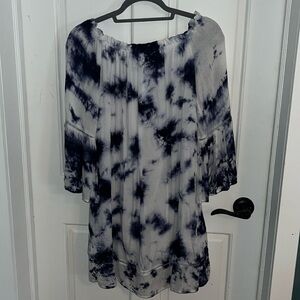 Navy and white midi dress with flowy sleeves - size medium - lined underneath